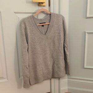 Banana Republic Heather Gray V-Neck Knit